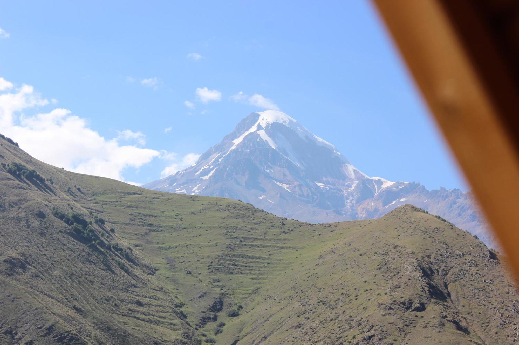 Kazbegi Folk Apartment Exterior photo